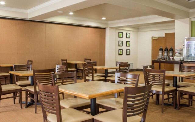 Sleep Inn & Suites Hewitt - South Waco