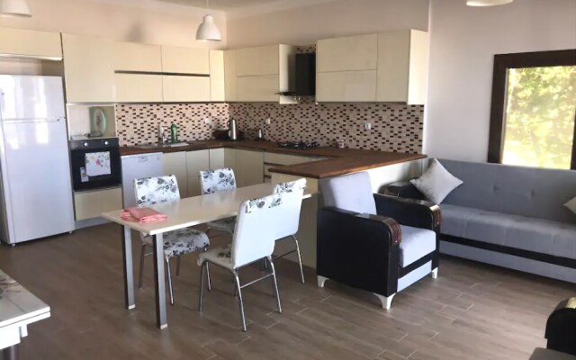 Villa 3 bedroom with Beach in Gundogan