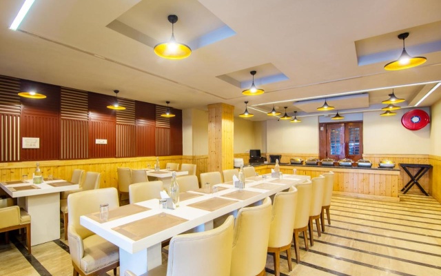 OYO 9011 Hotel Lohmod