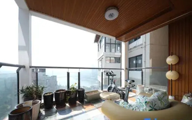 Riverside Xinghe High-rise River View Homestay