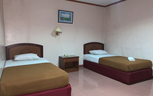 OYO 93650 Pondok Baruga 777 Near Sarewo Musik Studio Kendari