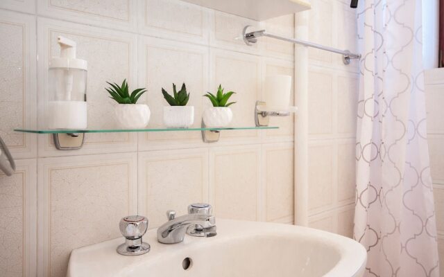 Apartments & Rooms Mikelin
