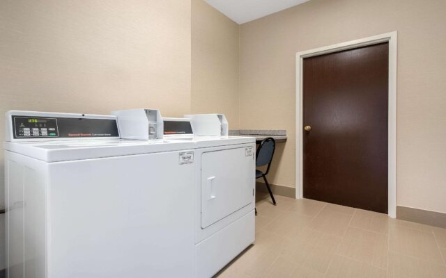 Comfort Suites Lafayette University Area