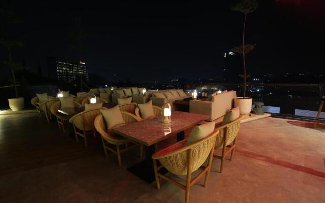 Creative Restart Hotel