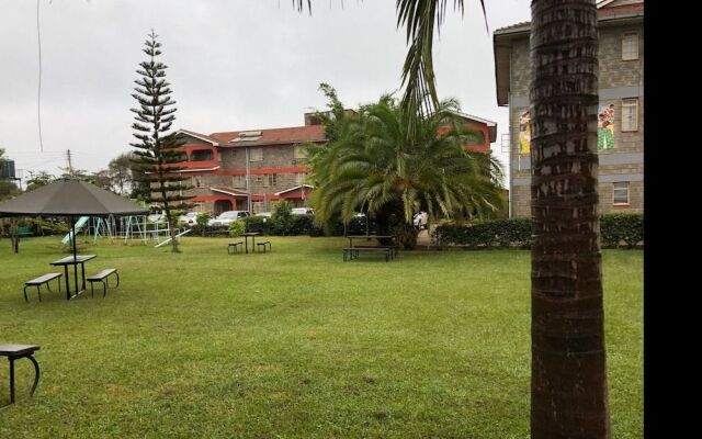 Shalom House - Hostel