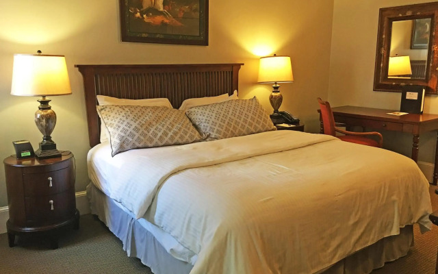 Morris House Hotel