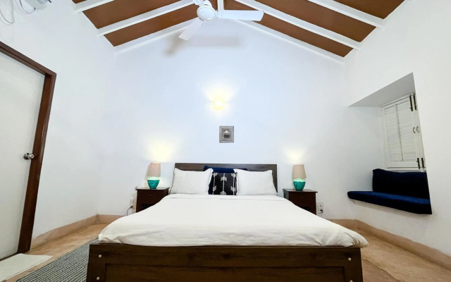 VILLA M,Solitude-1, 3bhk, nrbeach, wifi, pool, Candolim, Goa-by Moh Hospitality