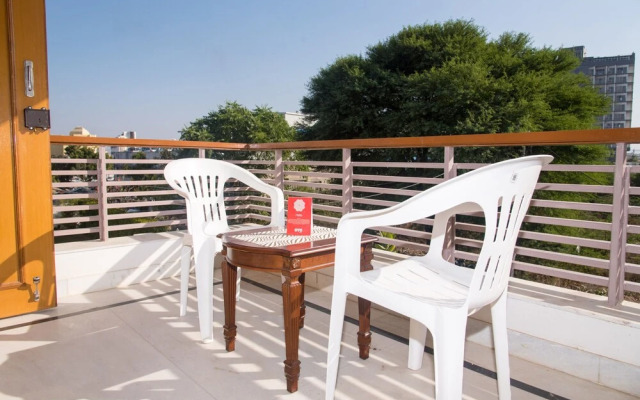 OYO Home 11064 Spacious 3BHK