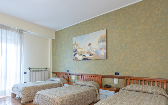 Azzurro Hotel Residence
