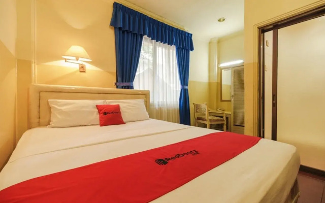 Margot Hotel by RedDoorz