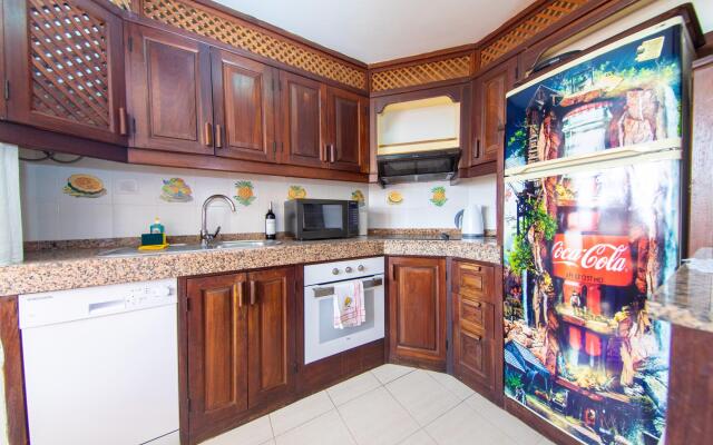 Altamar 28 with terrace&pool By CanariasGetaway
