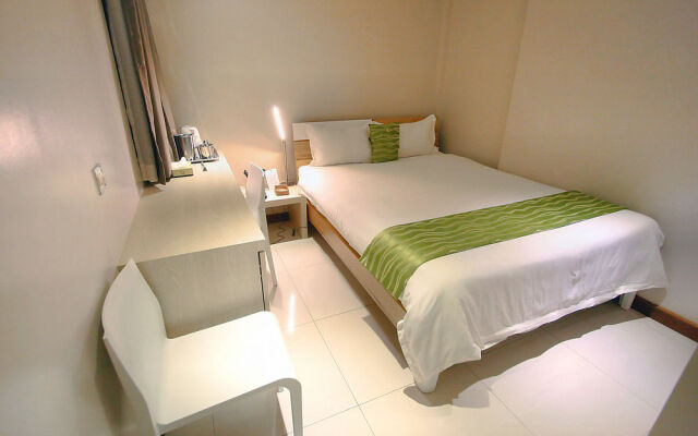 ZEN Rooms Suez Street Makati