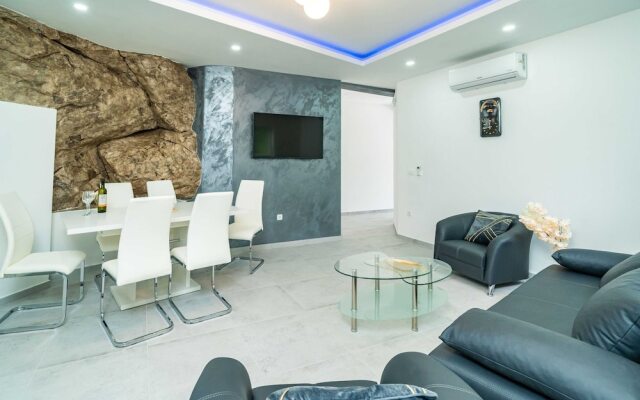 Hidden Gem Apartment