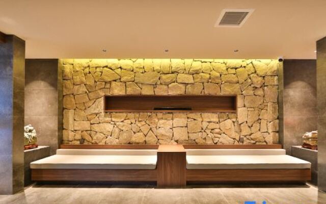 Mid-levels Hot Spring Home
