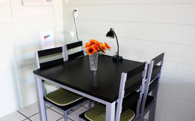 Sunshine Inn & Suites Venice, FL