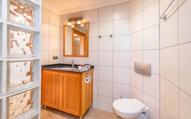 Fortuna Peninsula Apart