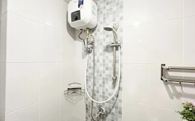 White Toned Style 2Br Tokyo Riverside Pik 2 Apartment