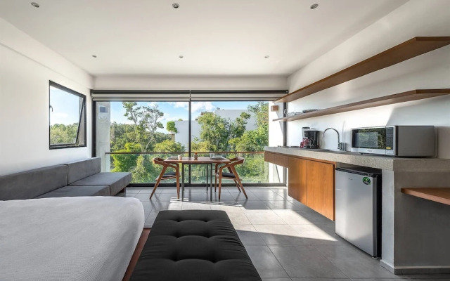 Great Located Spacious Loft W/amazing Rooftop Pool