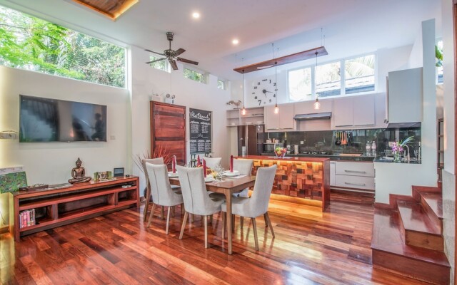 Villa Eternal, Private Pool, 3 Floors & Rooftop Terrace