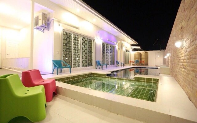 Bansansabuay Hua Hin Pool Villas