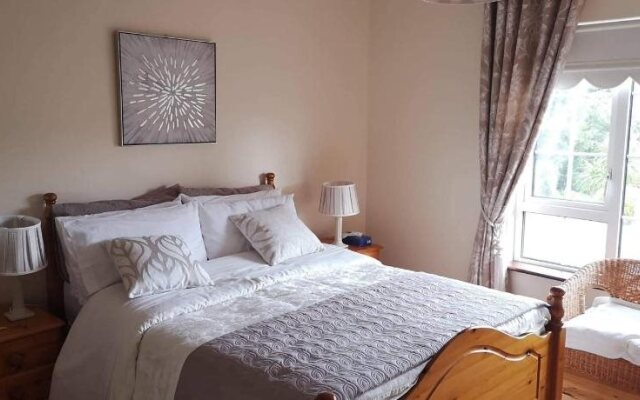 Hollycrest Lodge