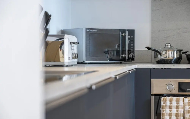 Superb Flat With Community Vibe