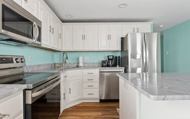 Wc5700 Atlantic Avenue, 2nd Floor