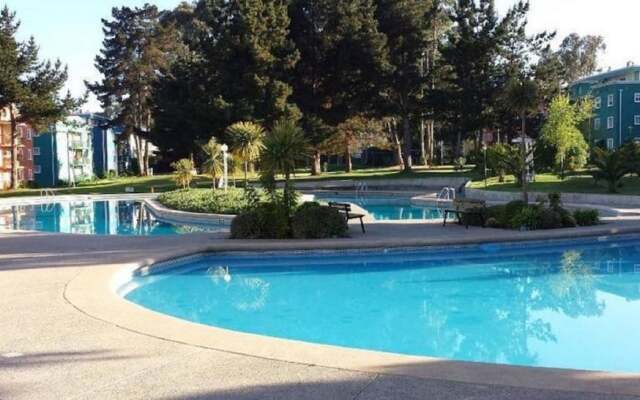 Espacioso departamento con piscina