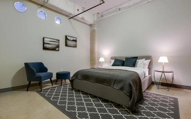 Downtown Dallas Apartments by Hosteeva