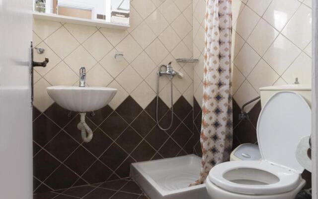 Dora Apartment Pagoi 1
