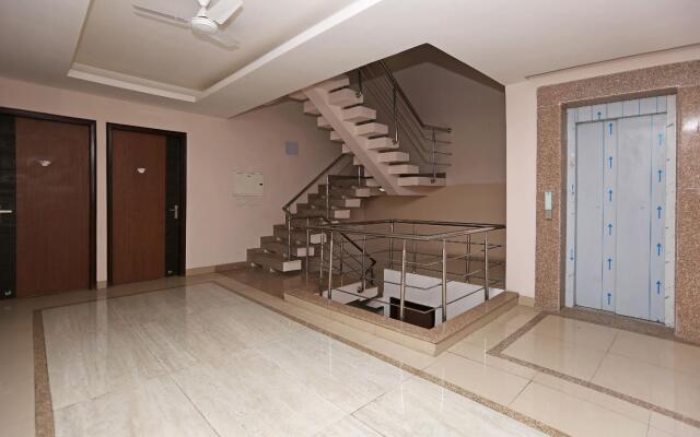Capital O 8481 Le Tara Residency