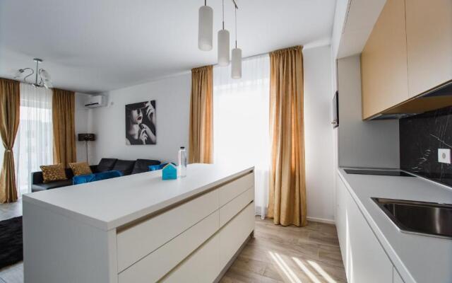 No. 10 - The Penthouse in City Center