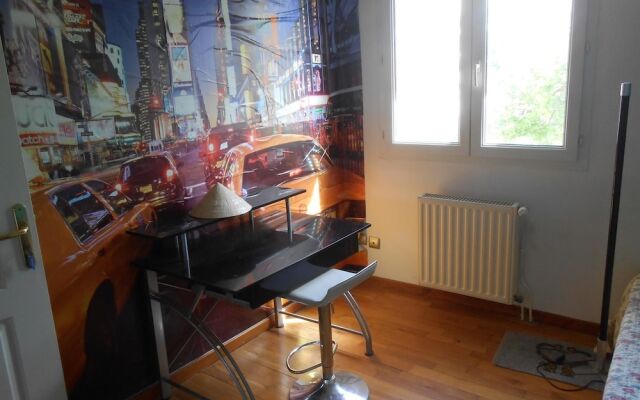House with 8 Bedrooms in Villeurbanne, with Wifi