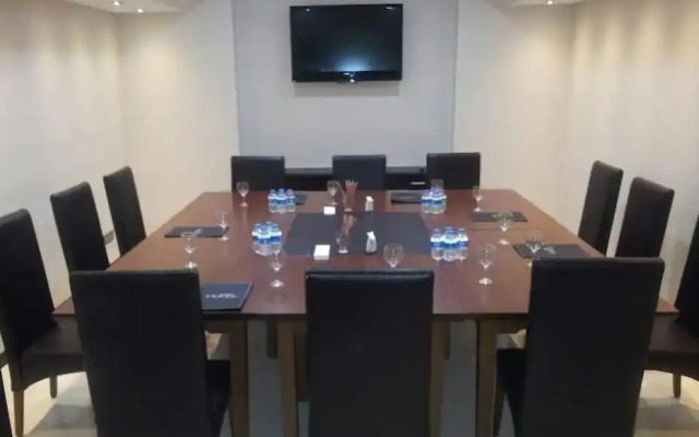 Vesta Fuar Hotel