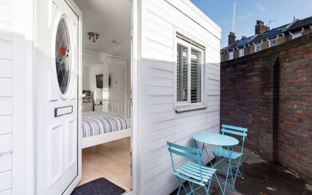 Studio Battersea Own Entrance