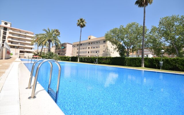 Aquamarina pool