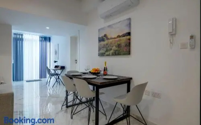 Top Location 2 Bedroom With Terrace