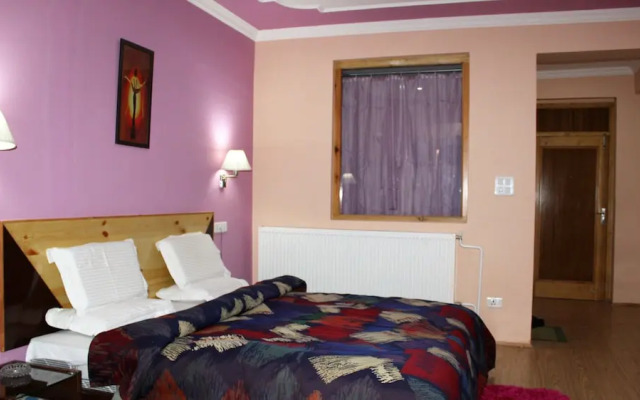 Royal Holiday Hotel