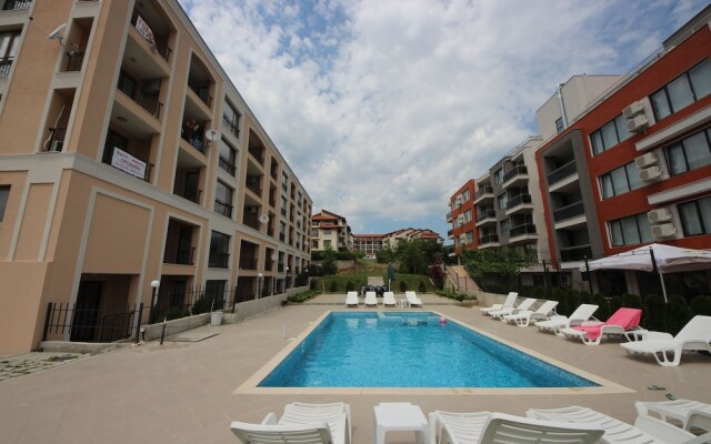 Menada Apartments in Villa Yurta