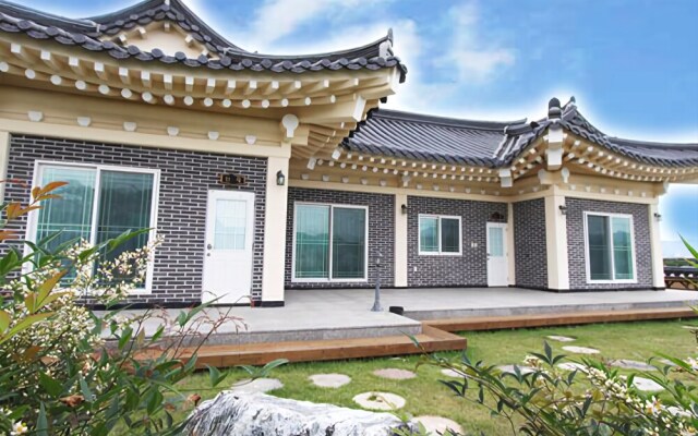 Gyeongju Doongji Pension