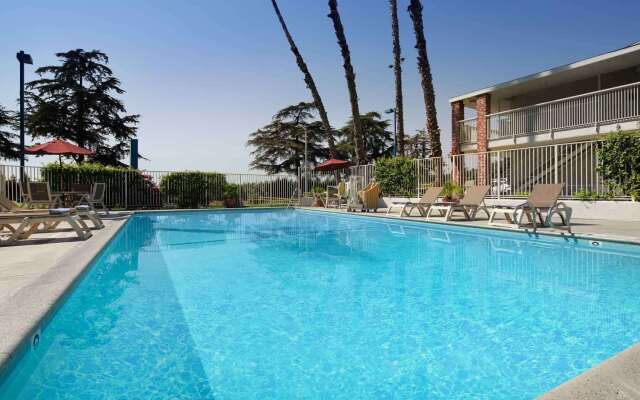 Motel 6 Arcadia, CA - Los Angeles - Pasadena Area