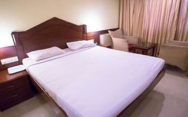 Hotel Nandhini - Minerva Circle