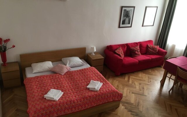 Charles Bridge Apartments