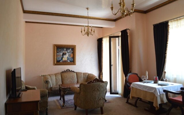 Alchemist Residence Von Goldenburg