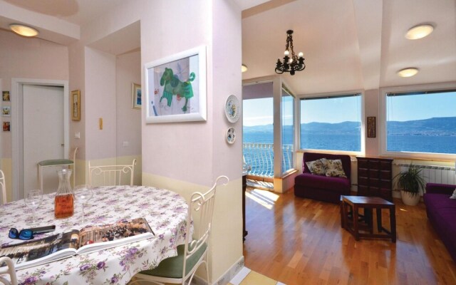 Beautiful Home in Split With Wifi and 3 Bedrooms