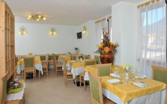 Garni Maria