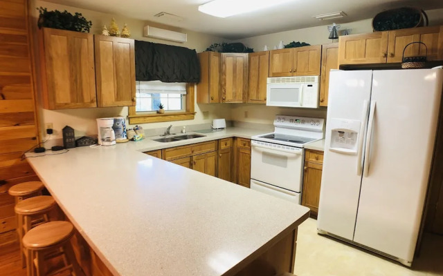 Briarstone Lodge Condo 13B - Two Bedroom Condo