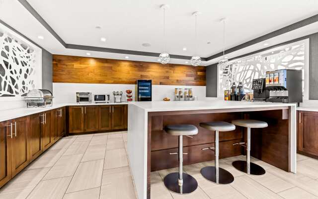 Best Western Plus Airdrie Gateway