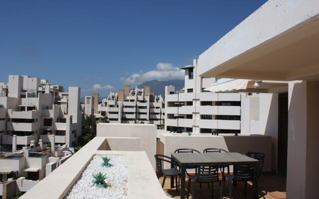 Frontline Penthouse With Private Pool