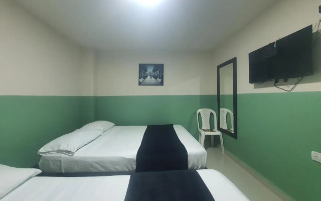 Hotel Imperio Inn 74